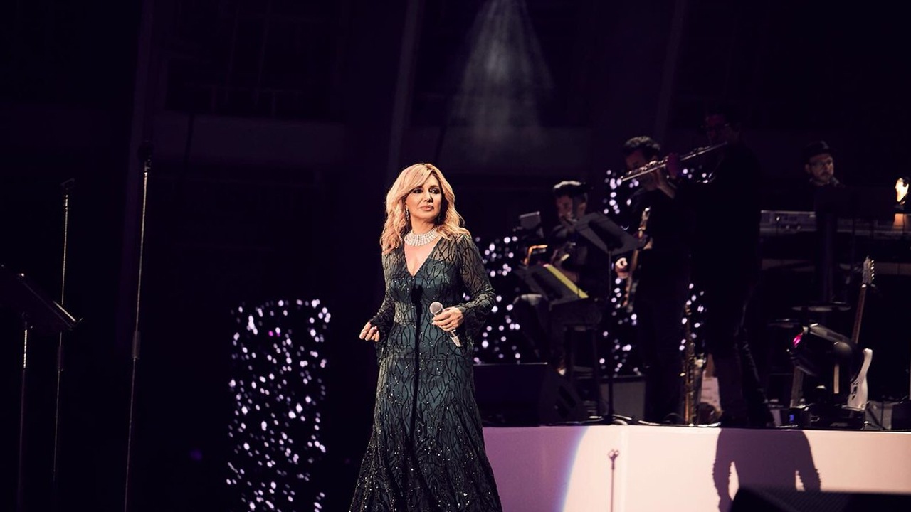 گوگوش در کنسرت دبی